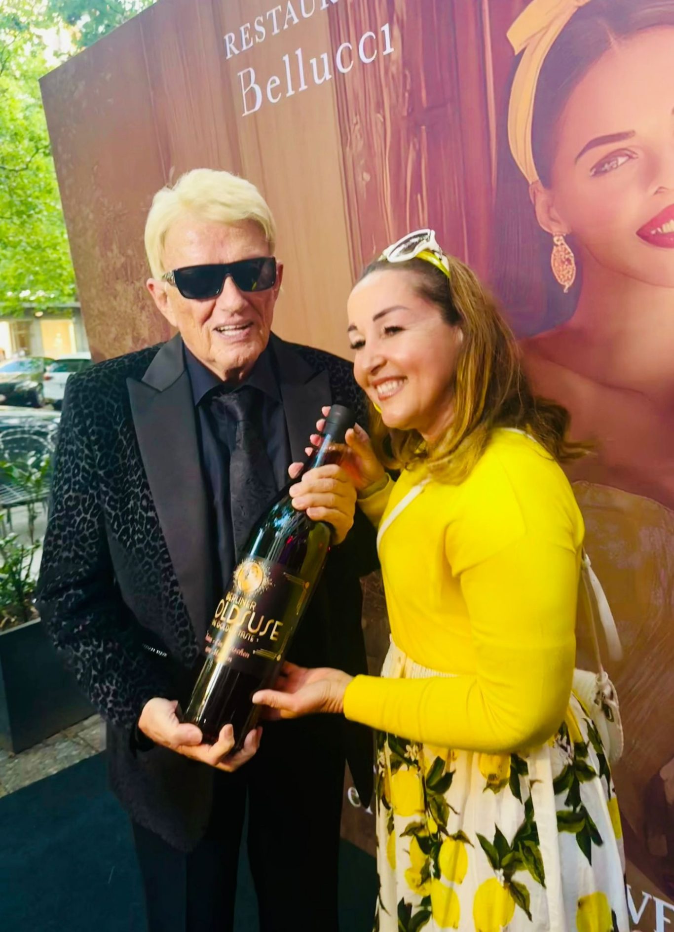 BERLINER GOLDSUSE
50 Jahre Circus-Theater Roncalli Jubiläum
Stargast Heino