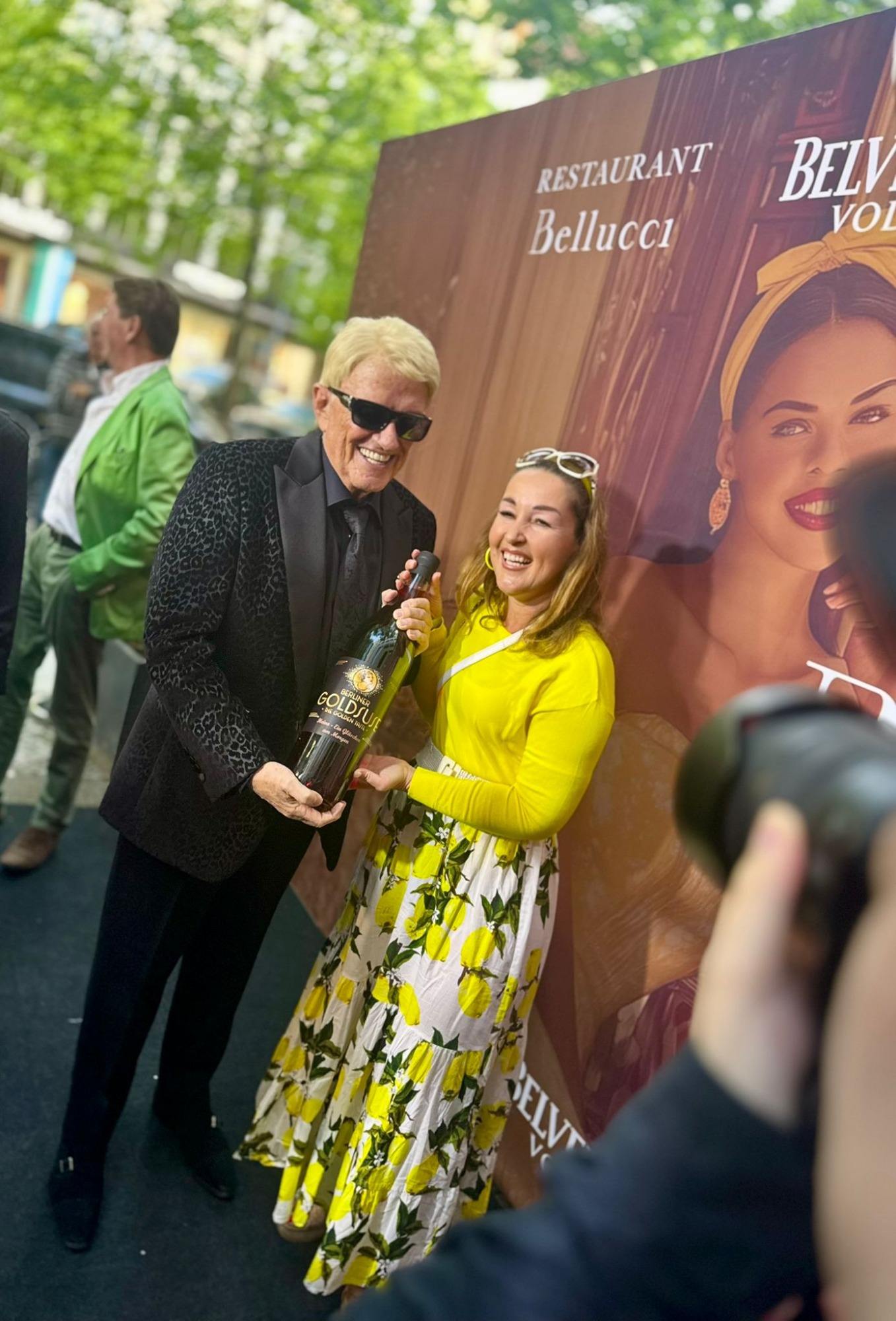 BERLINER GOLDSUSE
50 Jahre Circus-Theater Roncalli Jubiläum
Stargast Heino