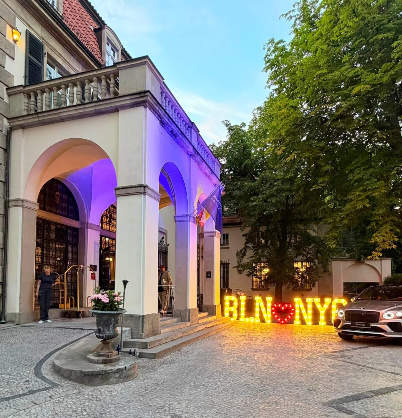 BERLINER GOLDSUSE x EMMY Cocktail Prolongé 2026 im Schlosshotel Berlin