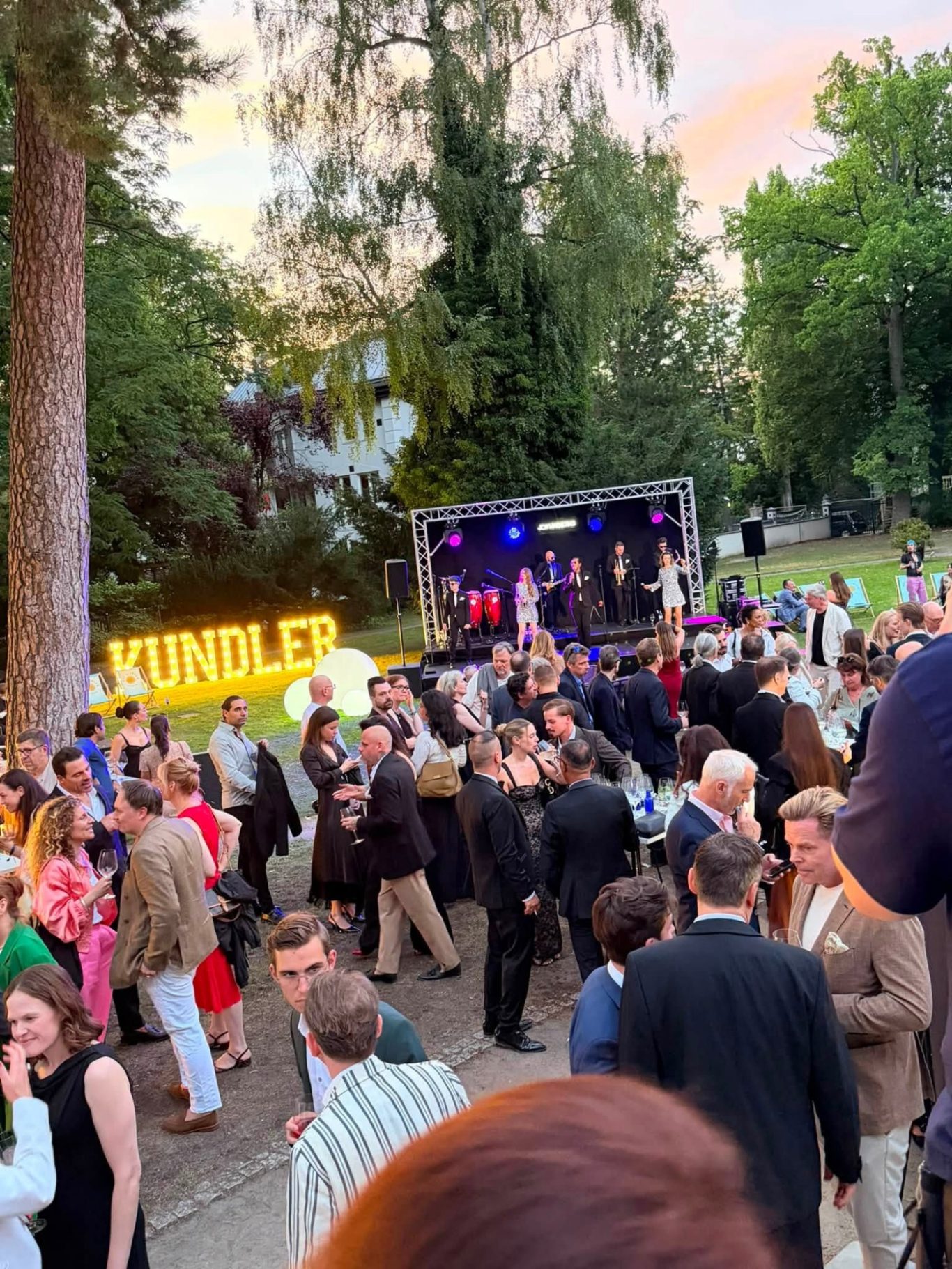 BERLINER GOLDSUSE x EMMY Cocktail Prolongé 2026 im Schlosshotel Berlin
